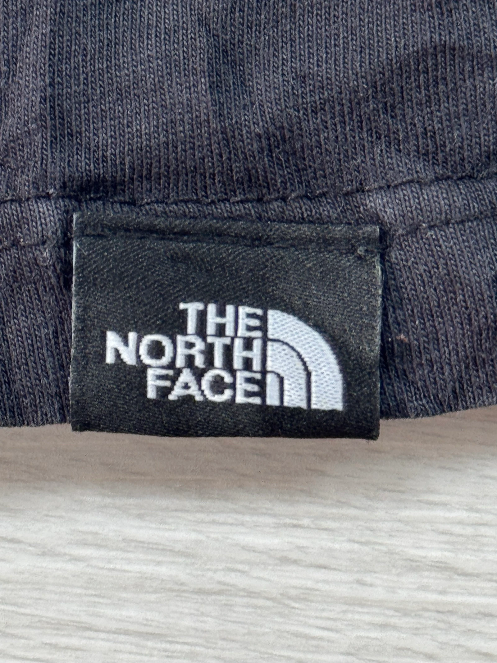 The North Face T-shirt à logo Half Dome pour femme, noir, taille L – photo 10